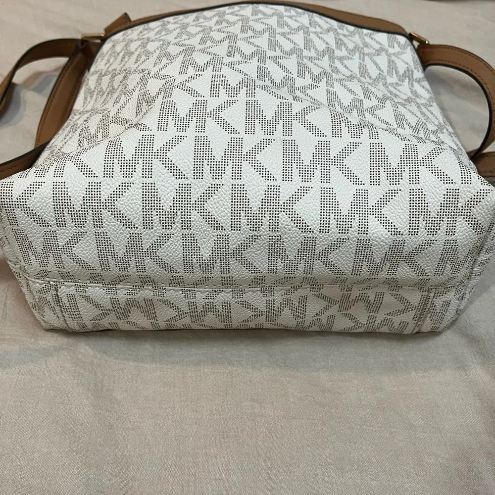 Michael Kors MESSENGER IN SIGNATURE Print